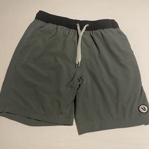 Vuori Kore shorts 7” size small